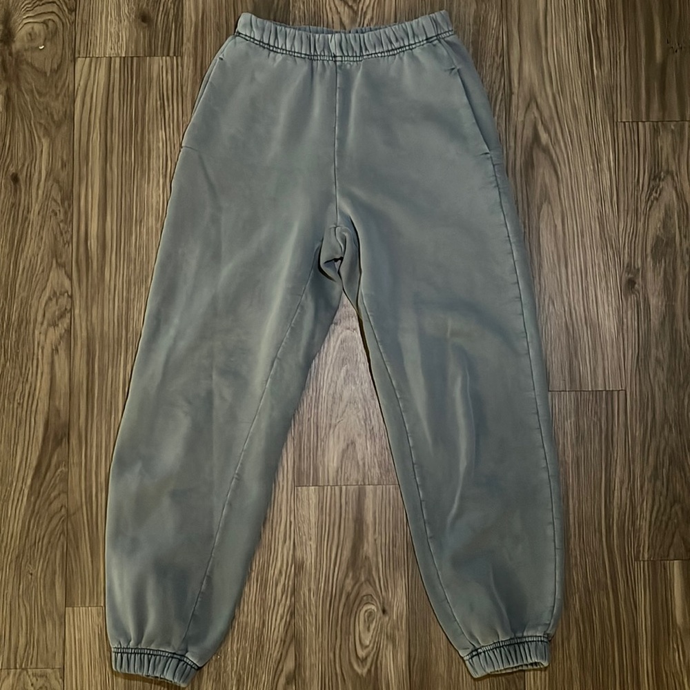 Wilfred Free sweatpants